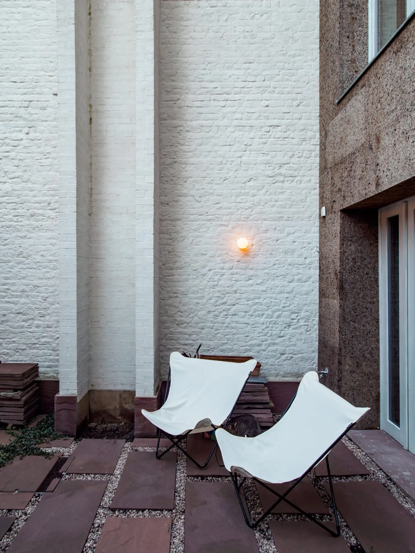 DELANNOY Renovation of a single-family house, Photo outside fire place