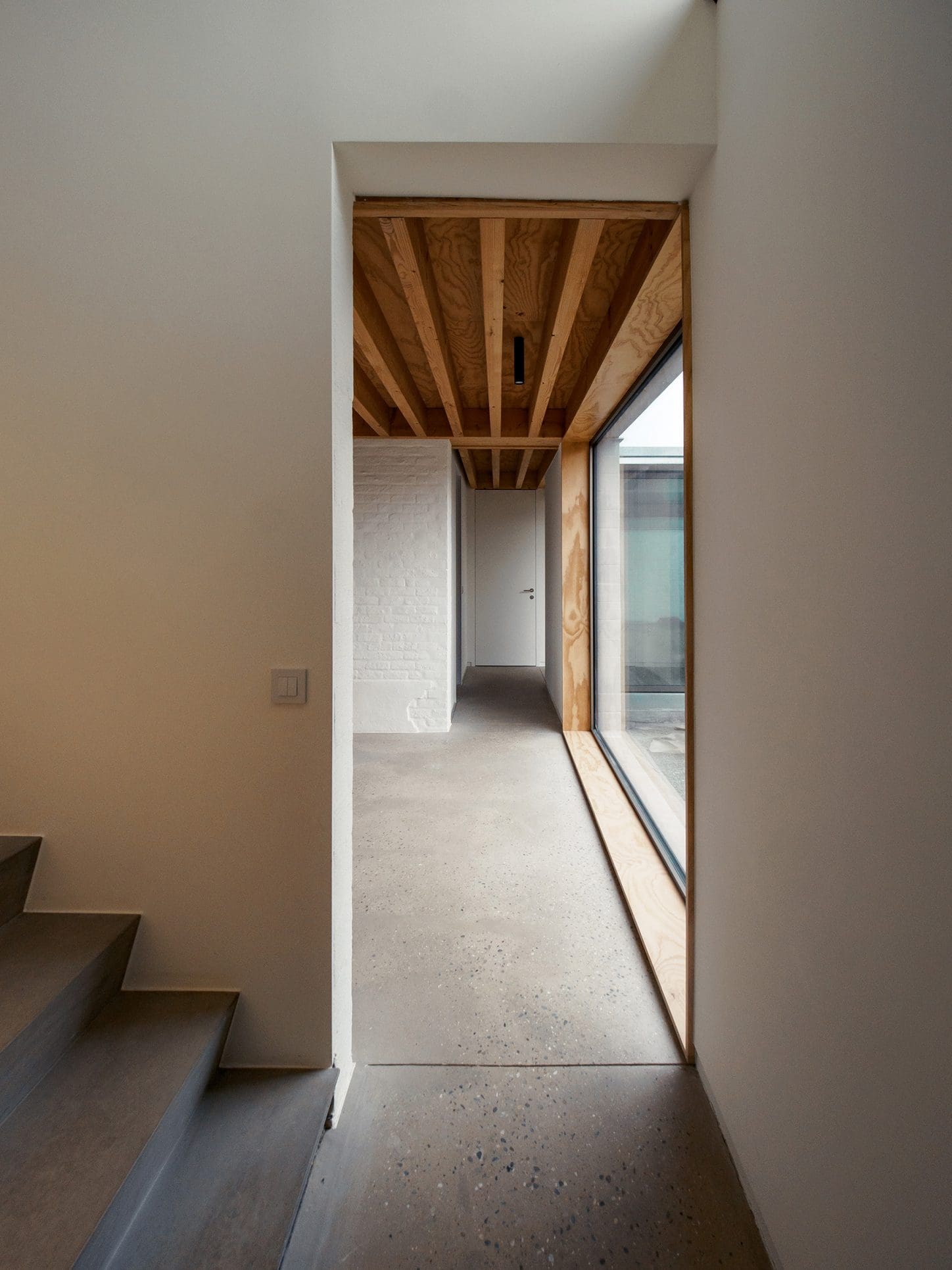 VIJVERHOEK Renovation and extension of a house in rural area, photo of circulation