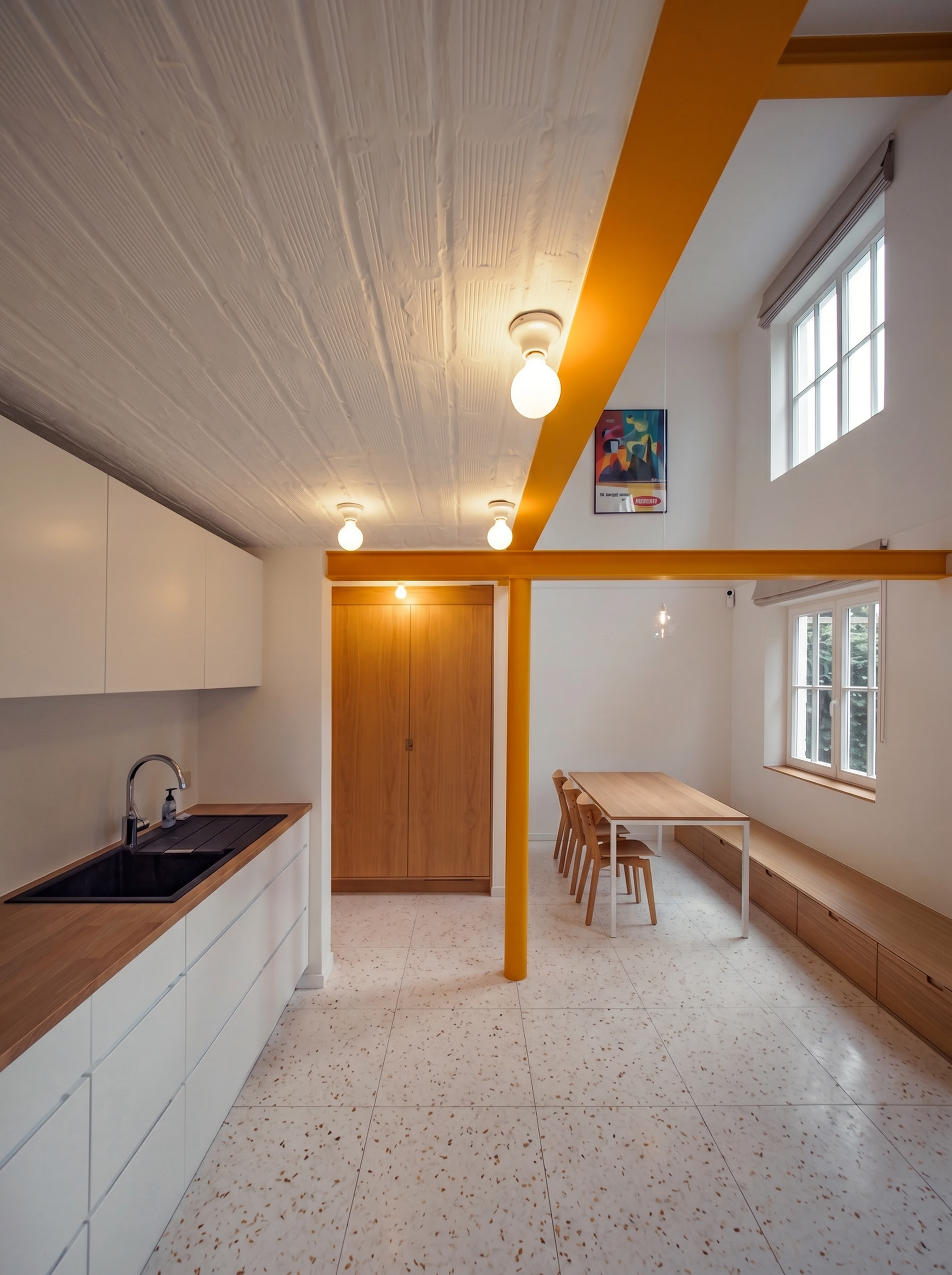 GOLINVAUX with table